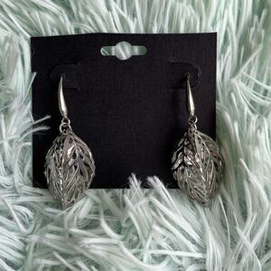 Elegant Silver Leaf Earrings